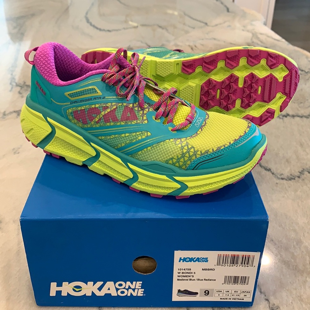 Hoka One women’s Challenger ATA 2